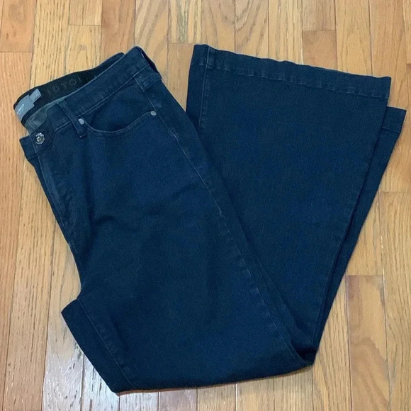 Women’s Torrid Wide Leg Dark Denim Jeans Size 18S EUC - Picture 1 of 10